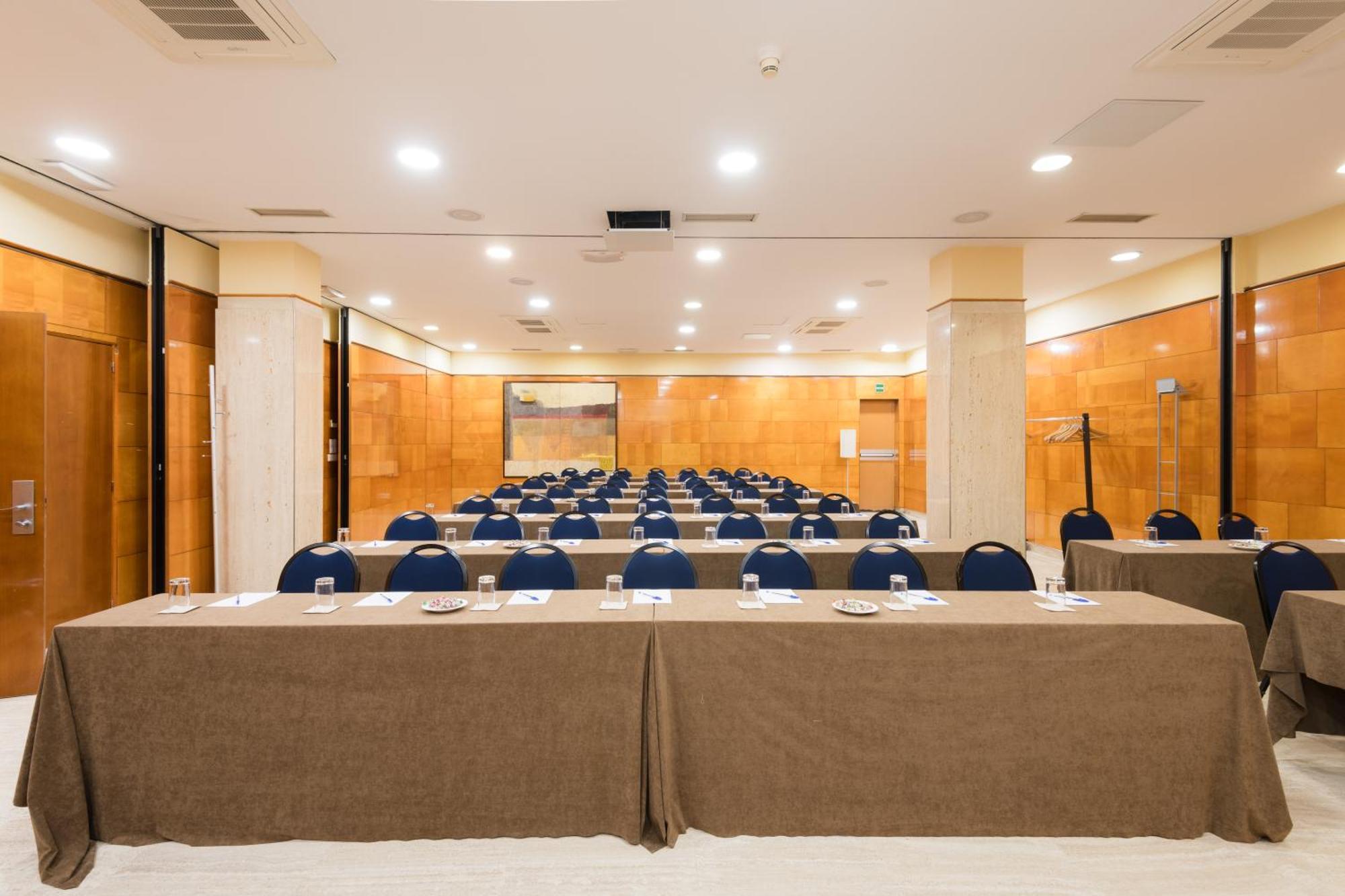 Hotel Ciudad De Valladolid Eksteriør billede